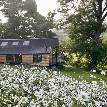 Faraway Follies Villa Llandegla Exterior photo